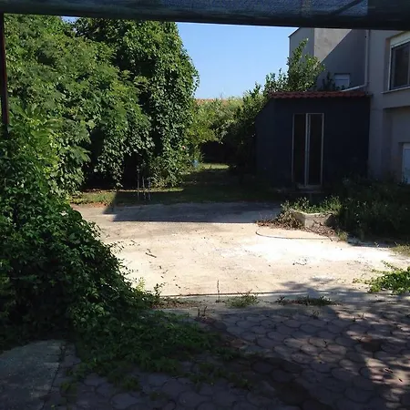 House With Garden In N.peramos Holiday home Nea Peramos (Macedonia)