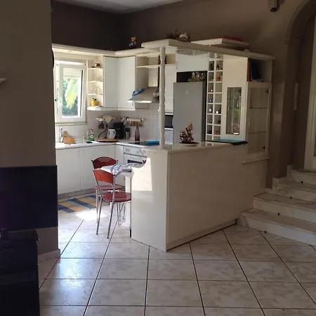 House With Garden In N.peramos *